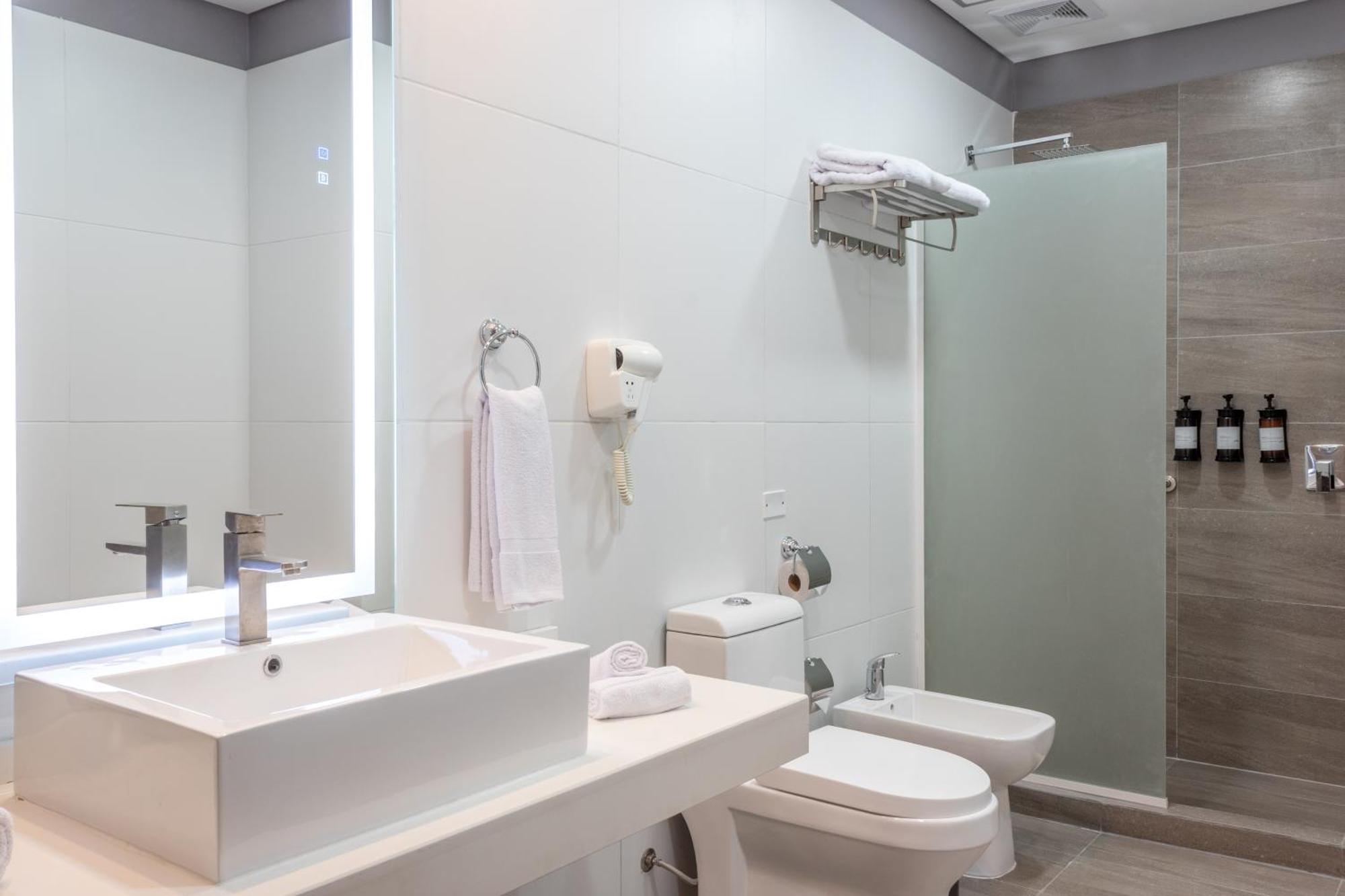 Tryp By Wyndham Asuncion Hotel Exterior foto