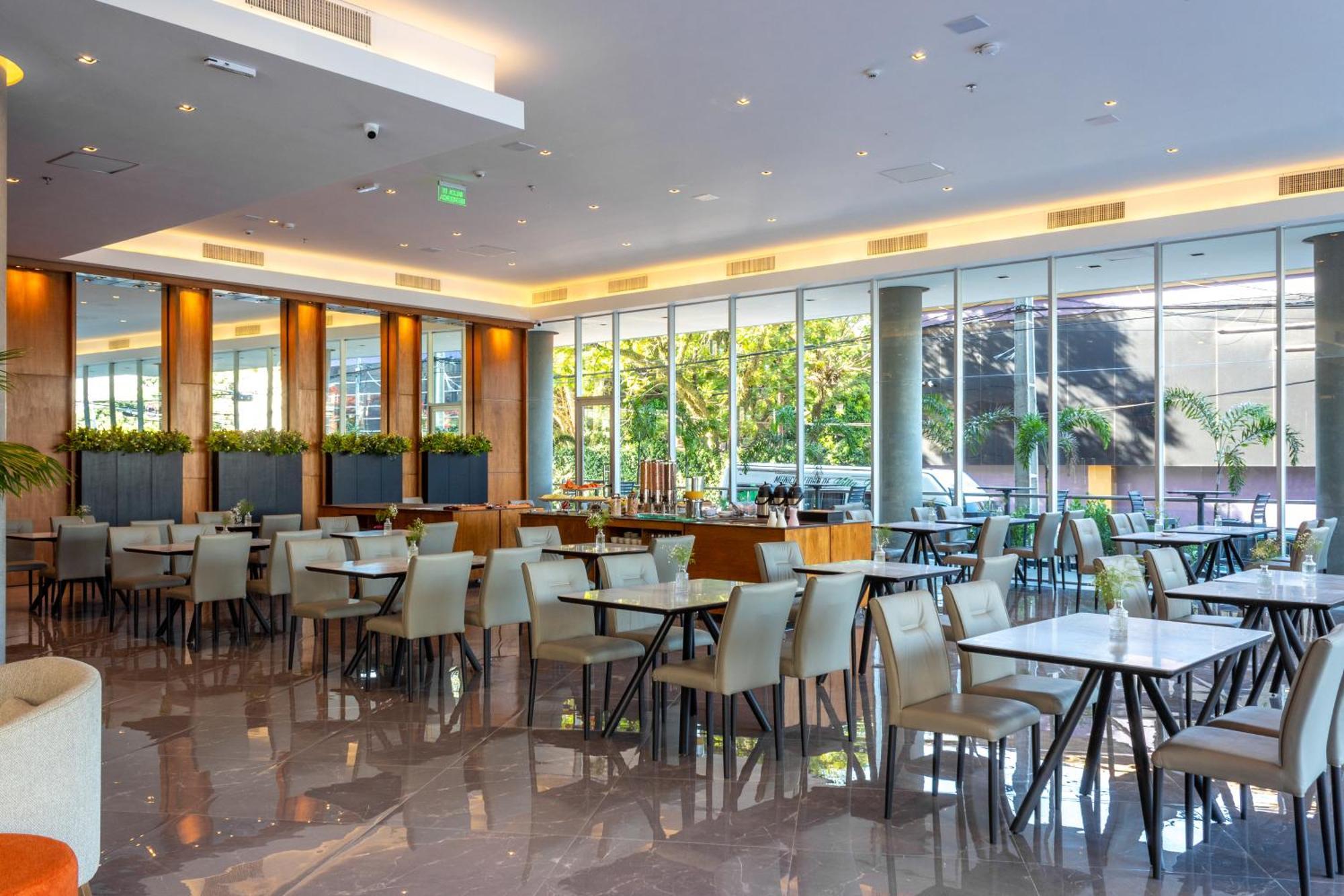 Tryp By Wyndham Asuncion Hotel Exterior foto
