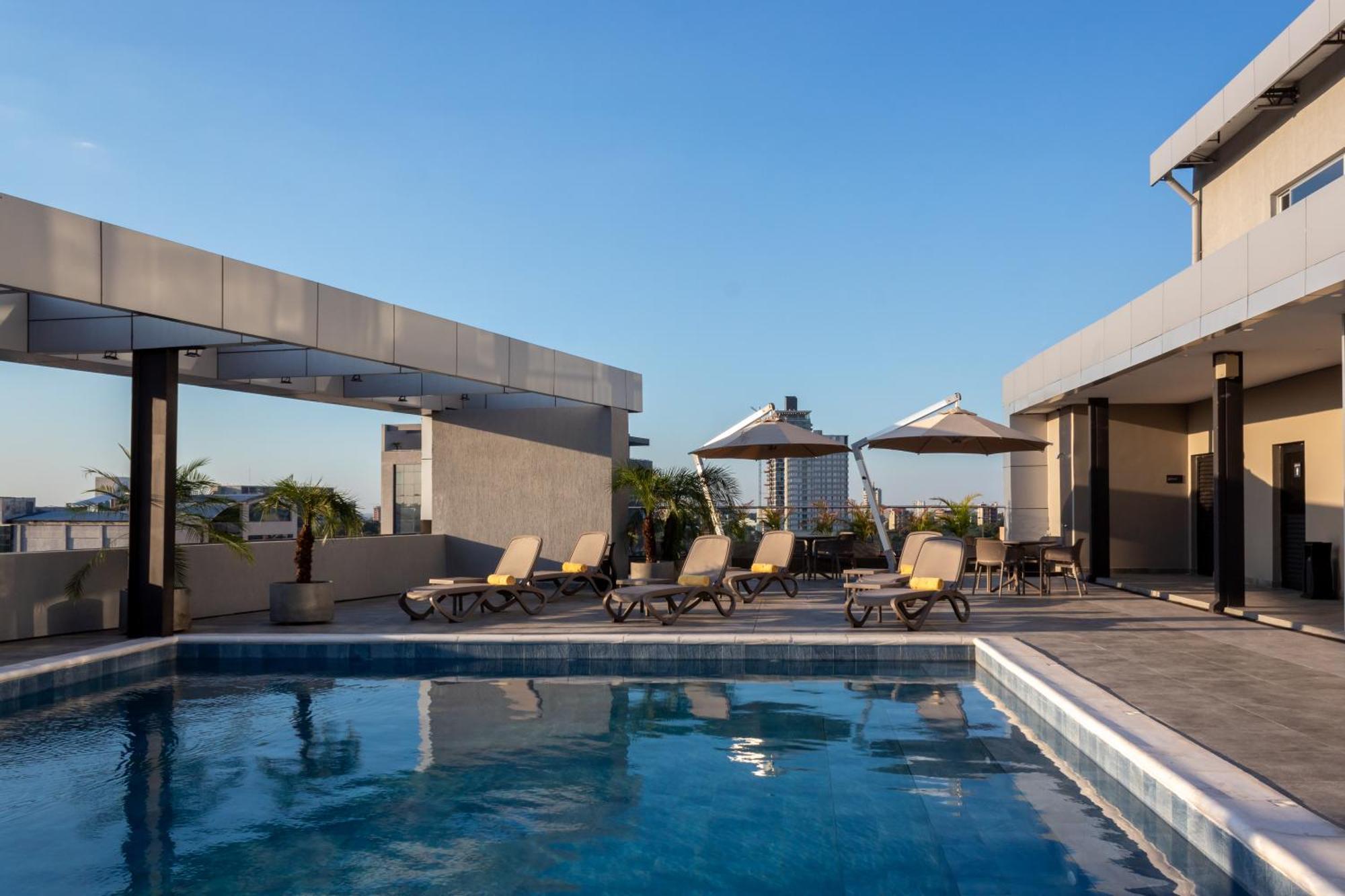 Tryp By Wyndham Asuncion Hotel Exterior foto